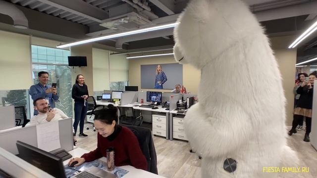Белый Медведь прошелся по COLIN's