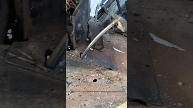 крылья на мтз 82.1