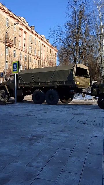военный зил-130