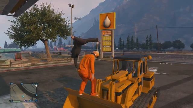 The Adventures of Lawnmower and Me - GTA5 Funny Moments (Traffic Jams, Biker Gangs, Bulldozer Fun)