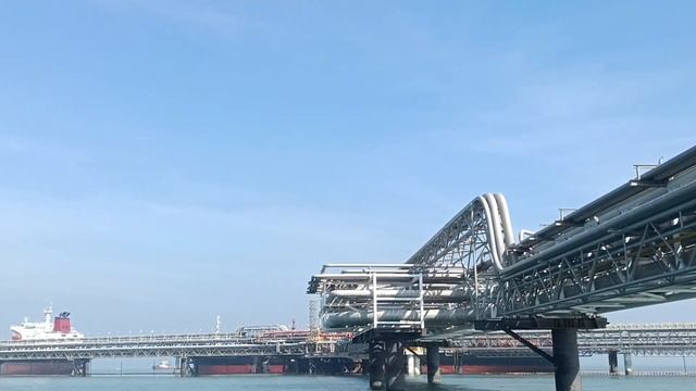 Big ships and pipeline over the sea 🌊😍 #marchentnavy #sea #viral #marchent #popular #ships #pipelin