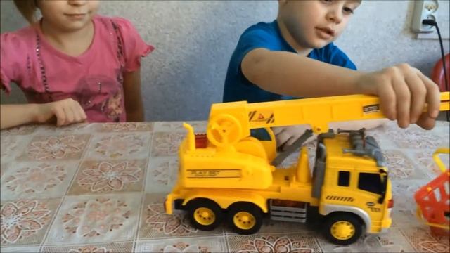 VLOG. Children. Машина кран. Bulder Friction power series. канал Children