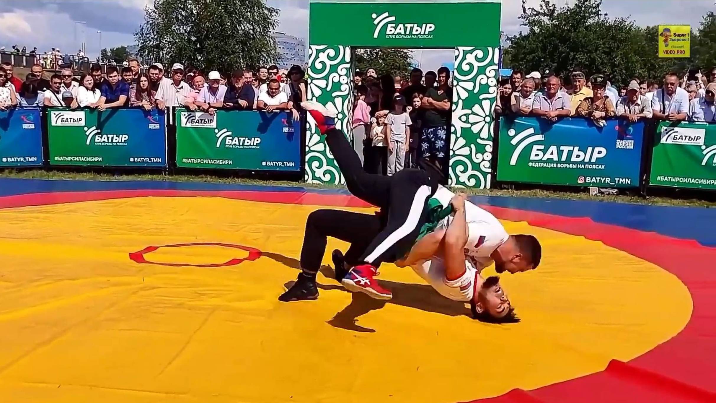 Красивый праздник САБАНТУЙ
