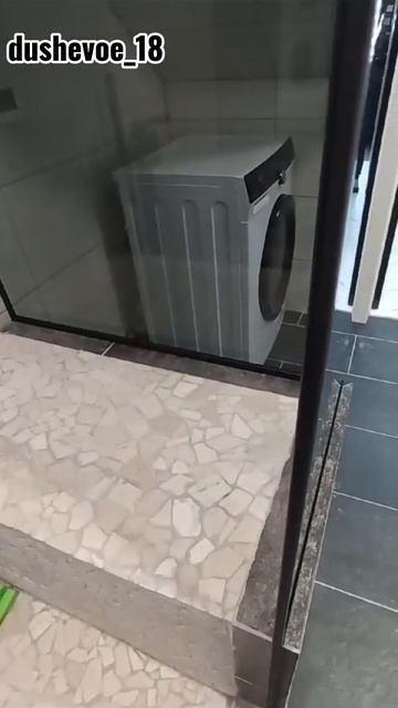 Душевой уголок под мансардную крышу