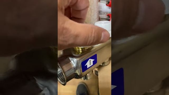 Коллектор для теплого пола с расходомерами STOUT 1"-3/4" 5 выходов SMS 0917