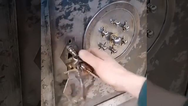 Необычный замок // Unusual lock