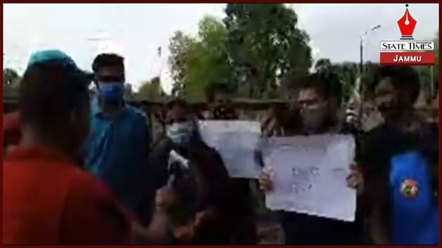 Sports persons protest against delay in framing sports policy