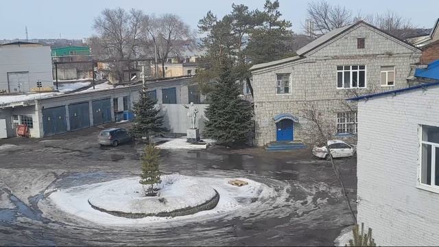 Памятник Ленину на территории Локомотивного депо Оренбург Видео Виктор Поживин