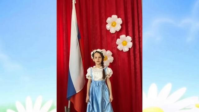 Детский сад №65 г.Тюмень, поёт Шилова Ульяна,Автор песни Е.Обухова "Я люблю Россию"