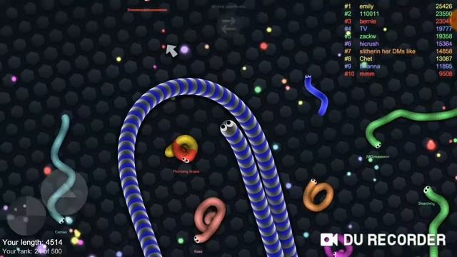 нуб играет в slither.io,, слизарио,,