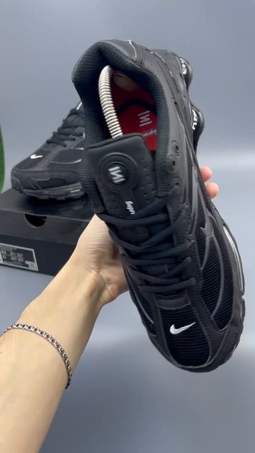 Кроссовки Nike Shox x Supreme