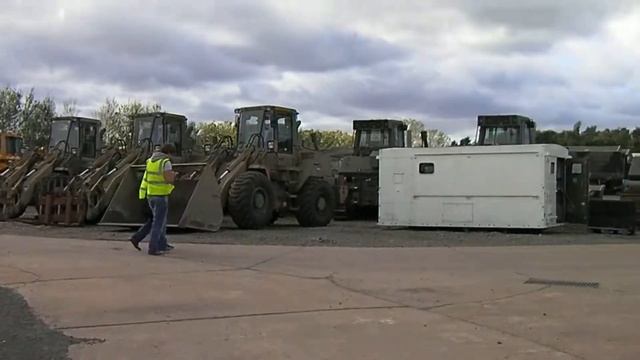 Экскаваторы и Трактора CAT и TEREX-1.MP4