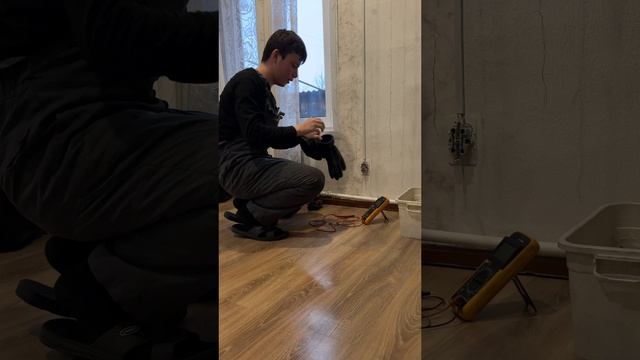 Вызвала называется «мастера»🤣