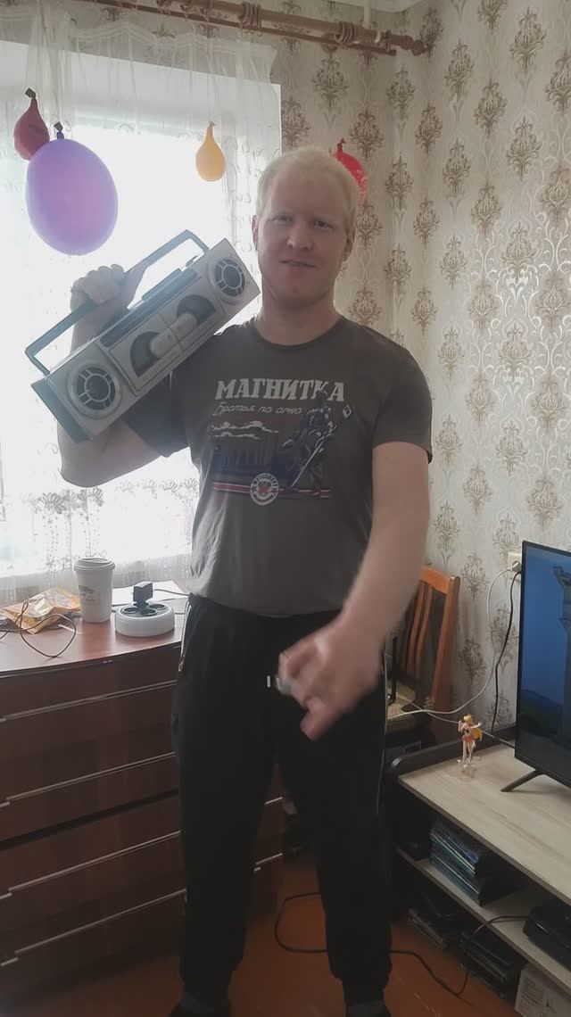 Смотрите че нашёл 😆🎶📻