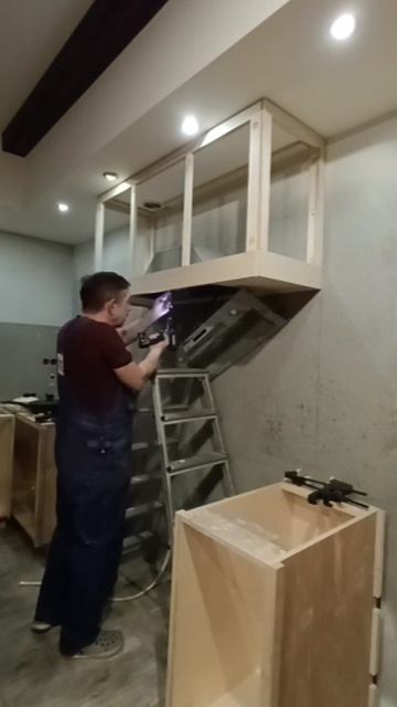 Кухня в доме своими руками. День 18