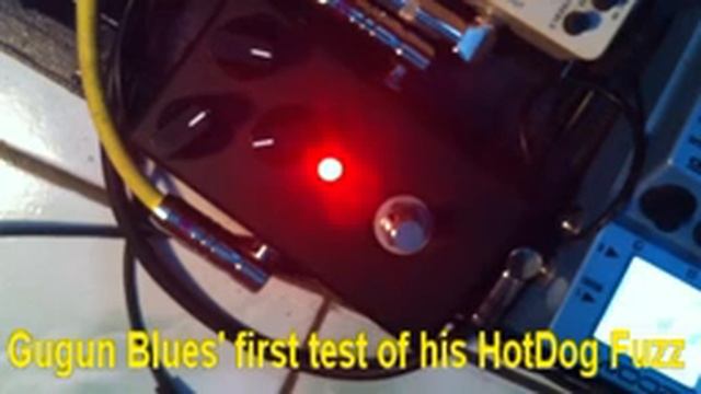 Gugun Blues first test of his HotDog Fuzz