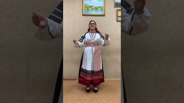 Кабанова Елизавета
За морем синичка жила" - РНП реп. Н. Плевицкой "Ты, Россия моя" - реп. Л. Зыкиной