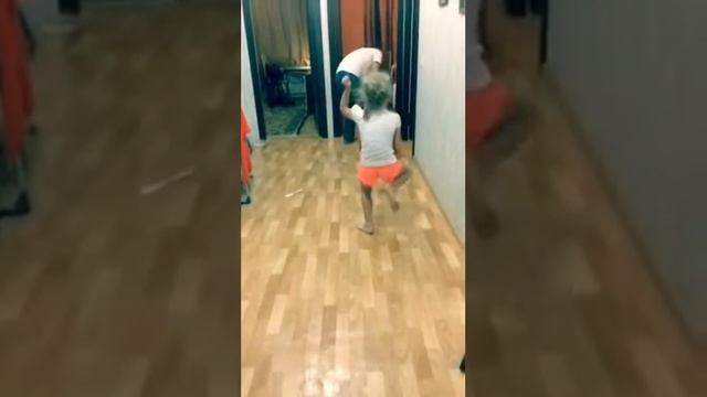Коридорный хоккей