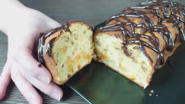 Лимонный кекс с шоколадной глазурью — вкусно! 🍋🍫