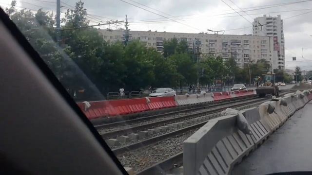 трактор по рельсам