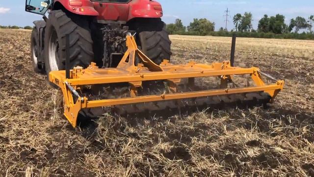 Глубоко рыхлитель (Чизель) GASCON SS3F-9S450 4 м с трактором CASE Magnum 340 ч.1