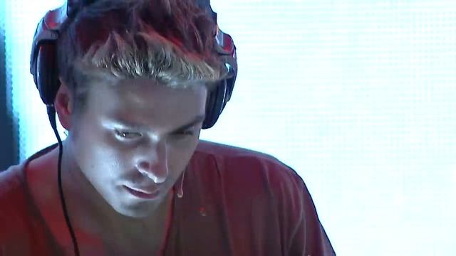 DJ