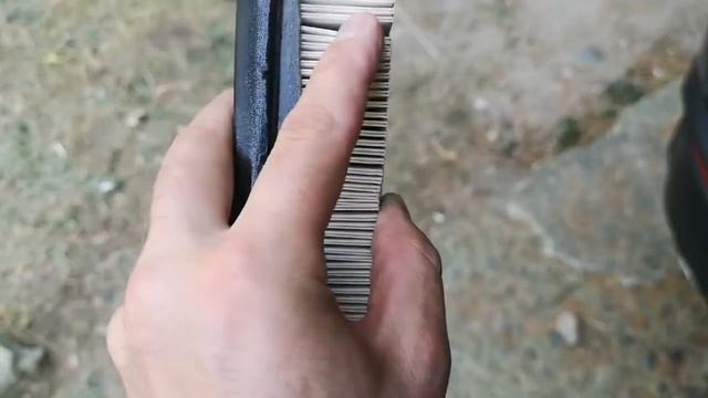 Состояние воздушного фильтра через 10000 км пробега.