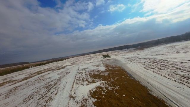 Foxeer Mega 7 и весеннее поле в 4К