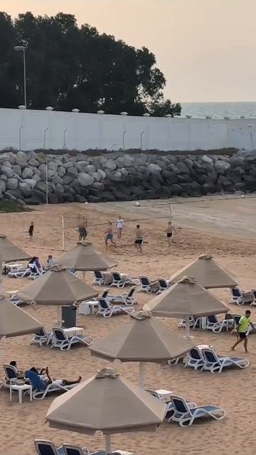 BM Beach Hotel 4* Эмират Рас-эль-Хайма ОАЭ пляжный волейбол в отеле