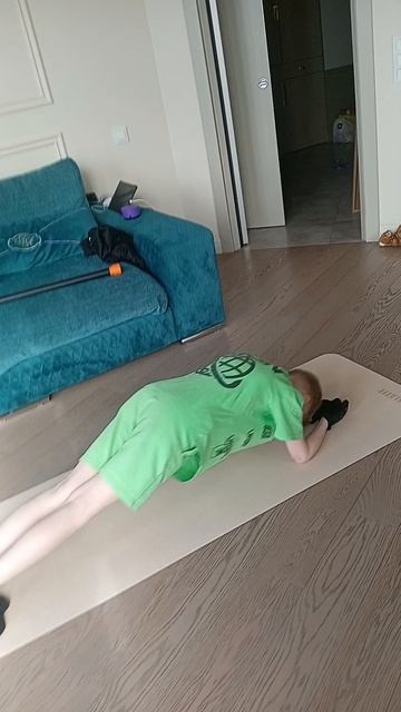 тренировка на дому.