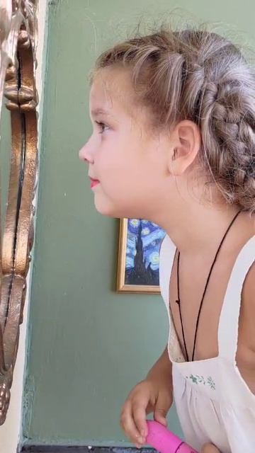 милая девочка Ксения 😍 как вам мои глазки 🤗