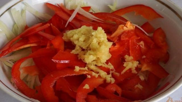 Салат из кольраби с болгарским перцем
