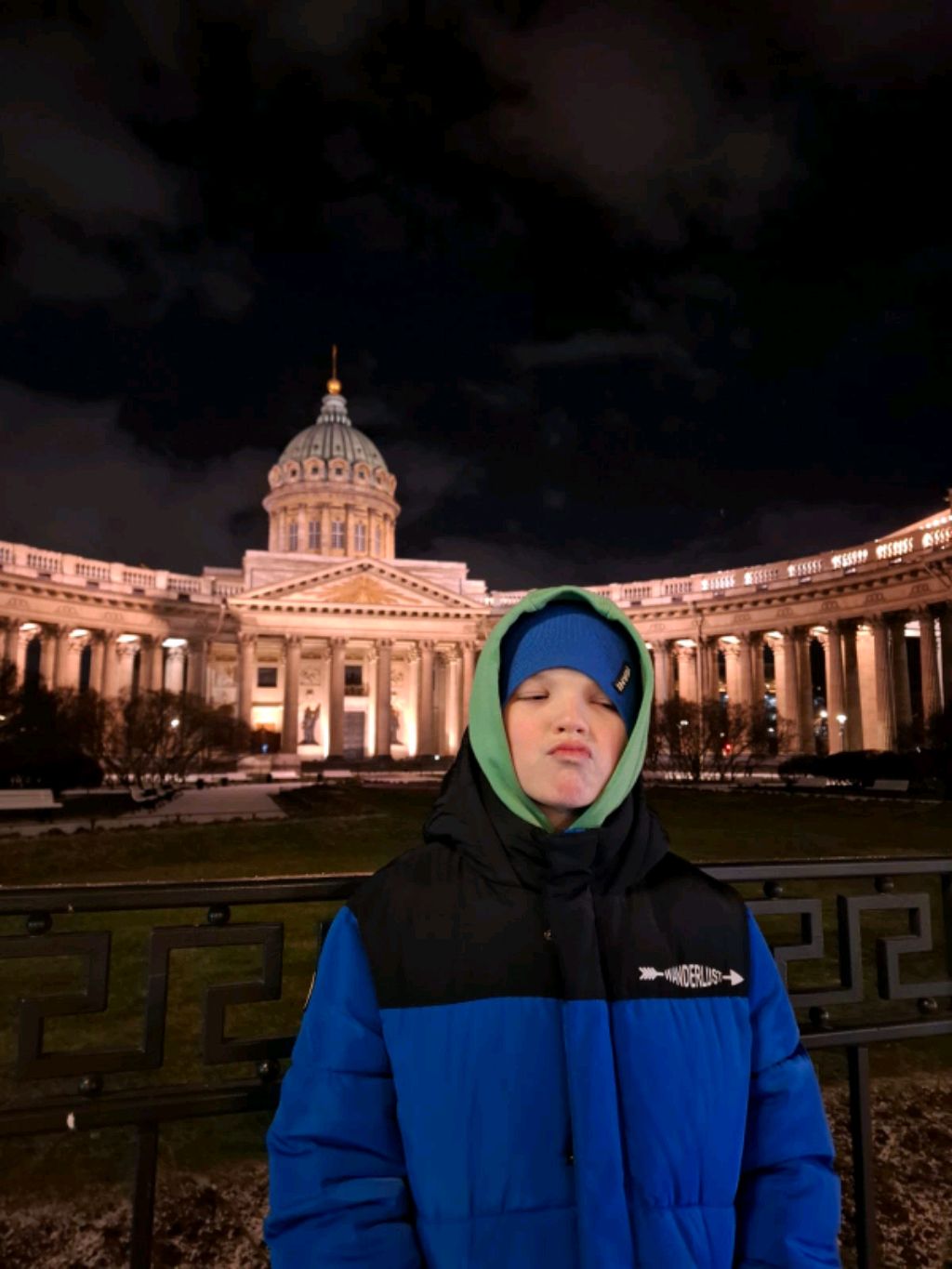 шпионим