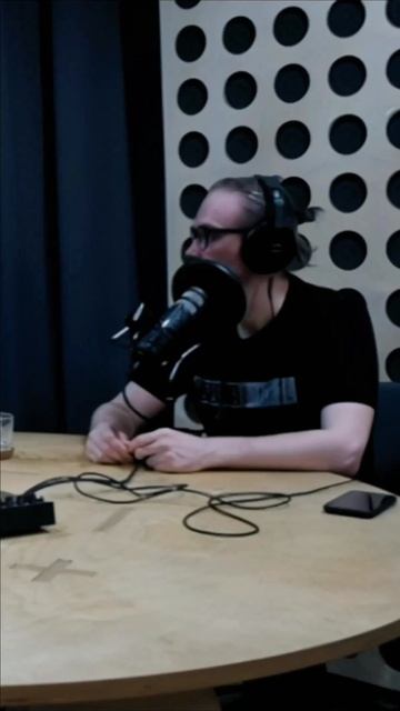 Нетипичный продюсер #podcast #cosmos чёрные белые красные цветные прозрачный пластик фуры кассет