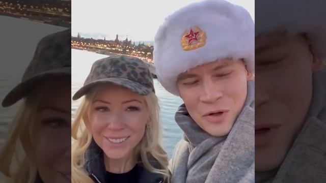 От Ярослава сейчас... всех с праздником...