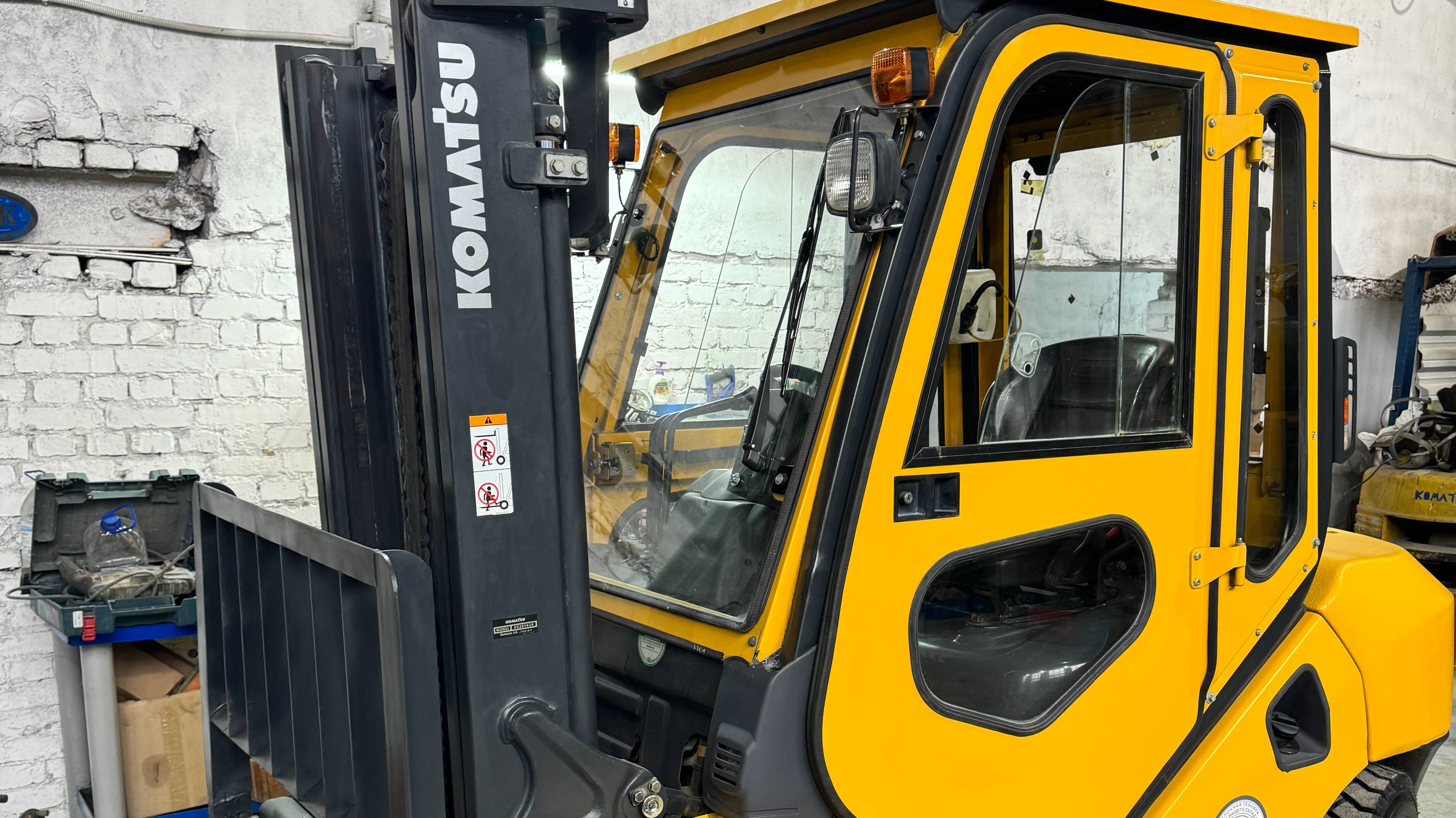 Очередной KOMATSU FD30T-17