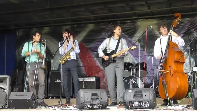 The Roamin' Jasmine - Live in Concert