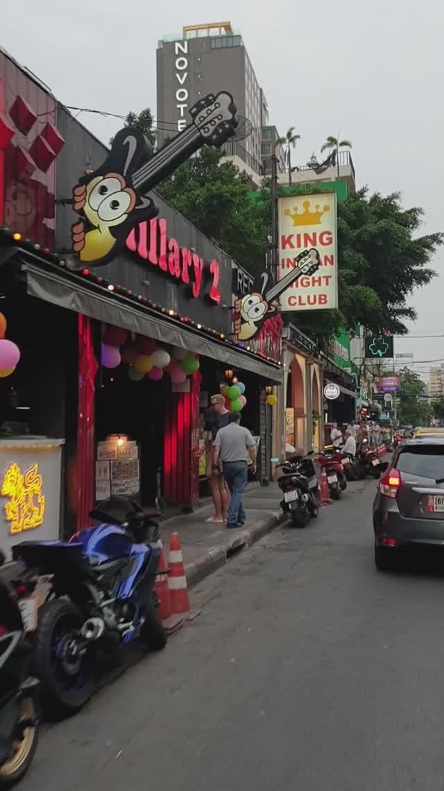 Приехала из Бангкока на скутере в Паттайю 😎🛵💨