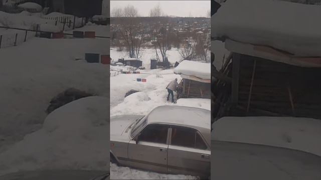 Погода что то пасмурная.