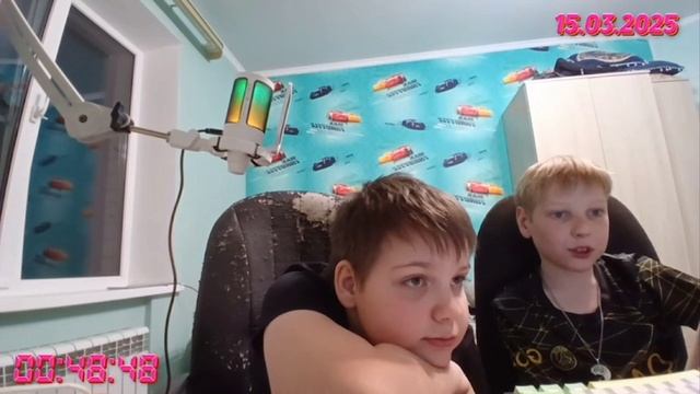 НАРЕЗКА СО СТРИМА.... [ЛЕОН] И ГОРЕЦКИЙ АНДРЕЙ  СМОТРЯТ СВОИ СТАРЫЕ ВИДЕО #2