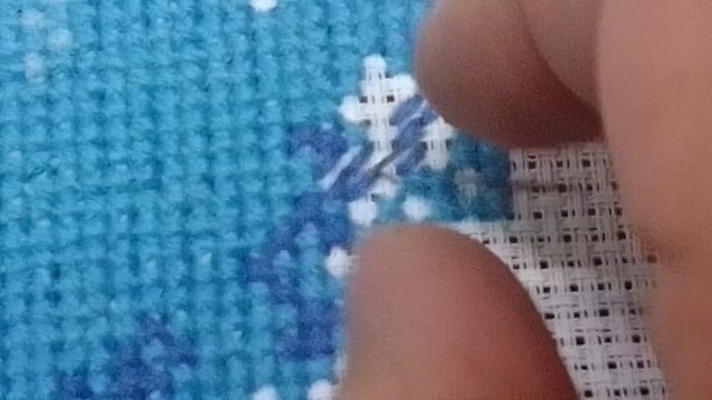 Вышивка крестом 25. Фрагмент красивой изнанки. И кому не понятно? Вот и я говорю а оно вам надо?😊😉