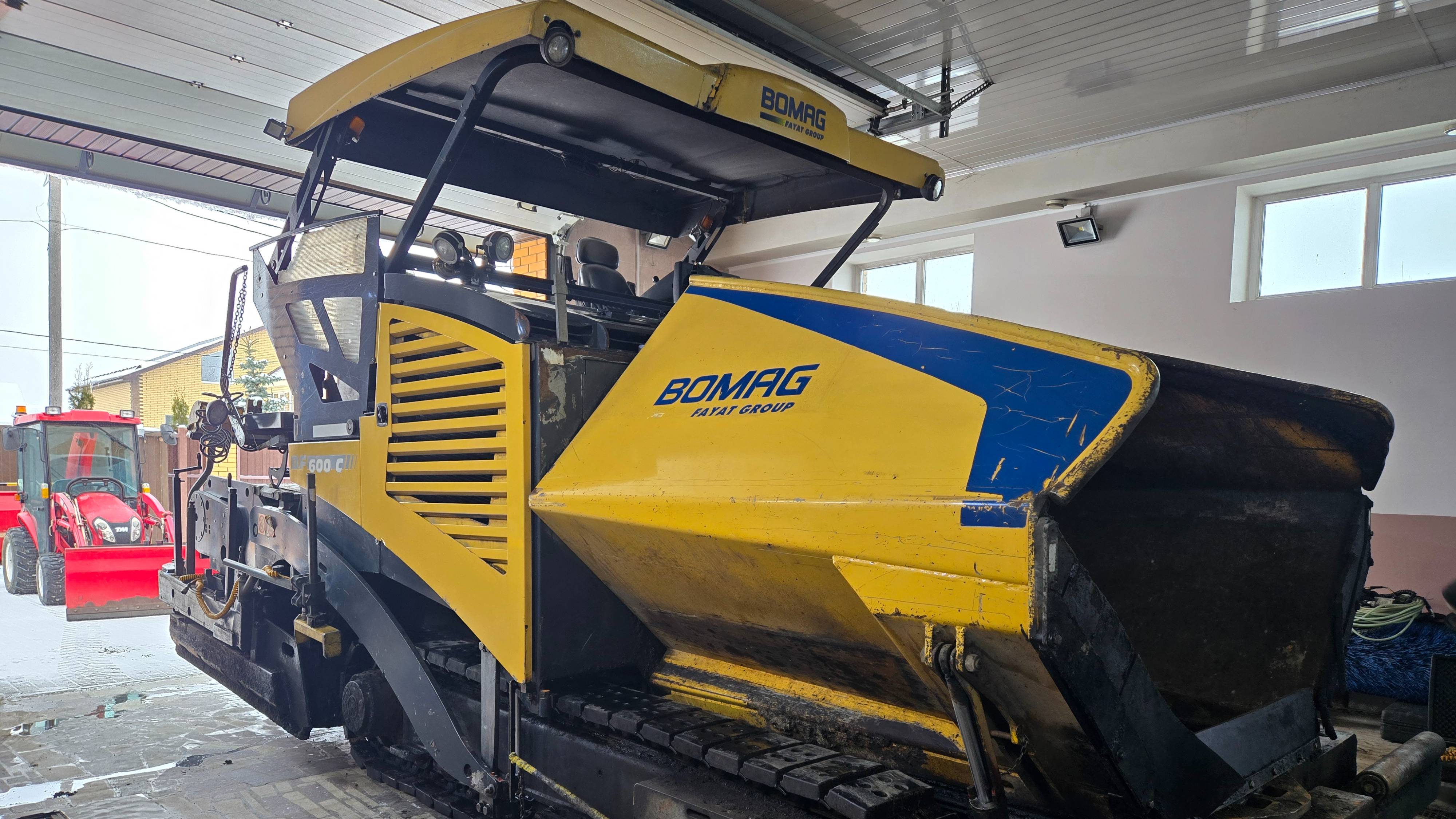 Асфальтоукладчик Bomag BF600C