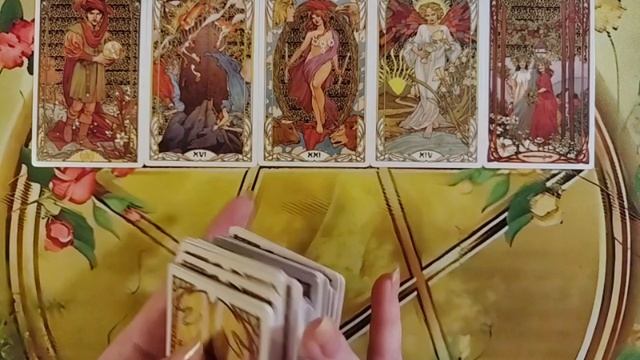 ⁉️🤨⁉️Говорит что любит,но поступков нет.Почему?❓🫣❓Мой курс обучения ТАРО☀️
http://tatyanataro.com/