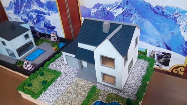 Выставка студентов дизайнерского отделения Колледжа культуры и искусств СКГИИ.