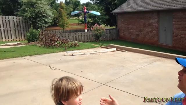Flying Heroes Spider-Man play and toy review with KartoonKeat