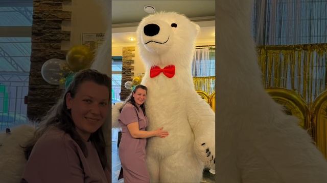 Два именинника и один большой белый Мишка,сюрприз от любимых и родных людей