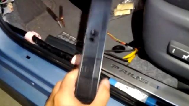 Plugin PIP 2010-2012 Toyota Prius Illuminated Door Sill Front