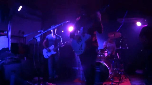 FEEL FIGHTERS - Run @kraken pub