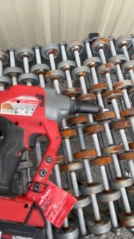Do tech need a rivet gun and a socket kit to fix internet ?