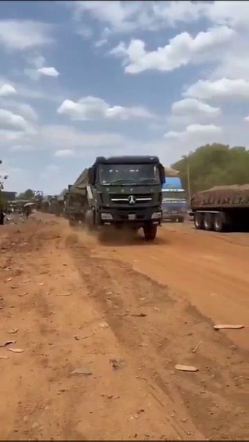 ✔️ Крупные силы Уганды, УПДФ, прибывают в Южный Судан для поддержки президента Киира